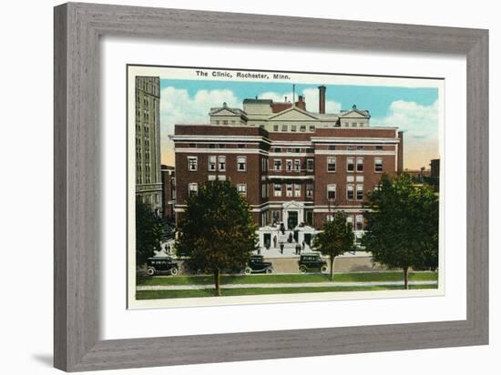 Rochester, Minnesota - Exterior View of the Clinic-Lantern Press-Framed Art Print