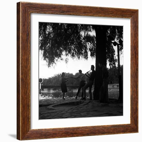 Rock 'n' Roll Dancers on the Square du Vert-Galant, Paris, 1960-Paul Almasy-Framed Giclee Print