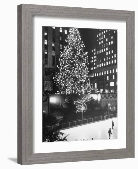 Rockefeller Center Christmas Tree at Night-Alfred Eisenstaedt-Framed Photographic Print