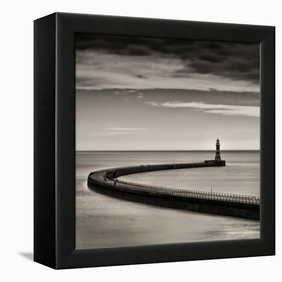 Roker Lighthouse-Craig Roberts-Framed Premier Image Canvas