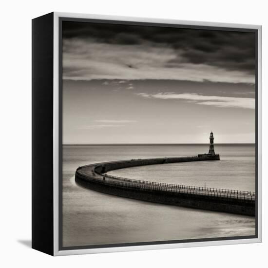 Roker Lighthouse-Craig Roberts-Framed Premier Image Canvas