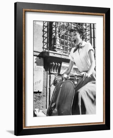 Roman Holiday, Audrey Hepburn, 1953-null-Framed Photo