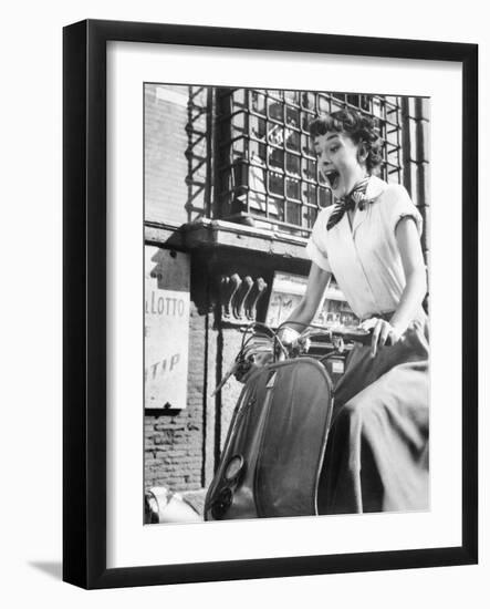 Roman Holiday, Audrey Hepburn, 1953-null-Framed Premium Photographic Print