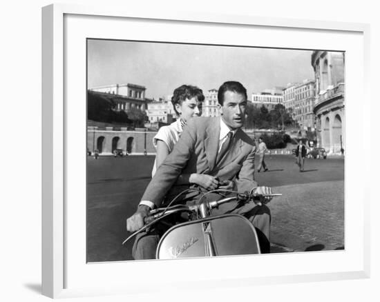 Roman Holiday, Audrey Hepburn, Gregory Peck, 1953-null-Framed Photo