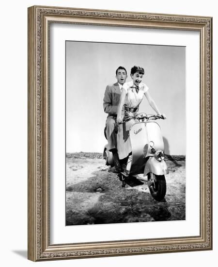 Roman Holiday, Audrey Hepburn, Gregory Peck, 1953-null-Framed Photo