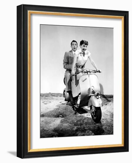 Roman Holiday, Audrey Hepburn, Gregory Peck, 1953-null-Framed Photo