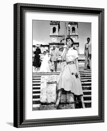 Roman Holiday, Audrey Hepburn, Gregory Peck, 1953-null-Framed Photo