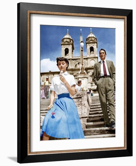 ROMAN HOLIDAY, from left: Audrey Hepburn, Gregory Peck, 1953-null-Framed Photo