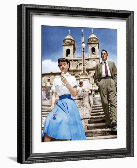 ROMAN HOLIDAY, from left: Audrey Hepburn, Gregory Peck, 1953-null-Framed Photo