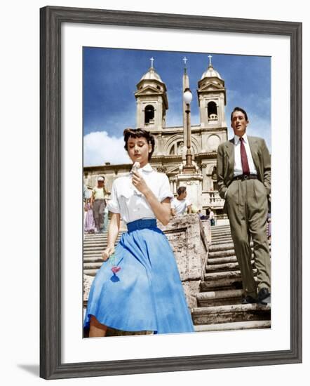 ROMAN HOLIDAY, from left: Audrey Hepburn, Gregory Peck, 1953-null-Framed Photo