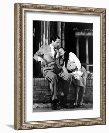 Roman Holiday, Gregory Peck, Audrey Hepburn, 1953-null-Framed Photo