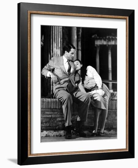 Roman Holiday, Gregory Peck, Audrey Hepburn, 1953-null-Framed Photo