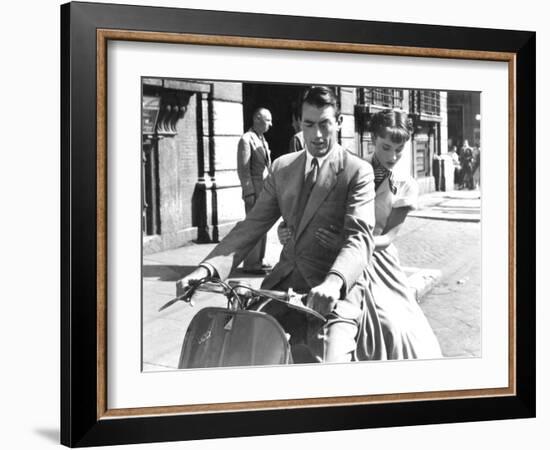 Roman Holiday, Gregory Peck, Audrey Hepburn, 1953-null-Framed Photo