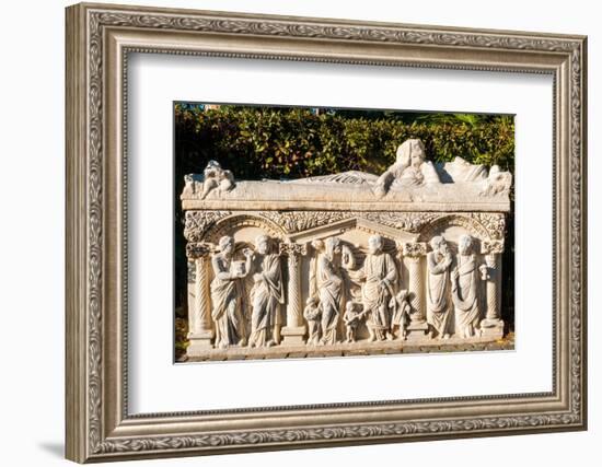 Roman sarcophagus, Ostia Antica archaeological site, Ostia, Rome province, Latium (Lazio), Italy-Nico Tondini-Framed Photographic Print