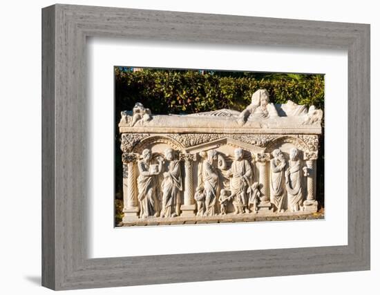 Roman sarcophagus, Ostia Antica archaeological site, Ostia, Rome province, Latium (Lazio), Italy-Nico Tondini-Framed Photographic Print