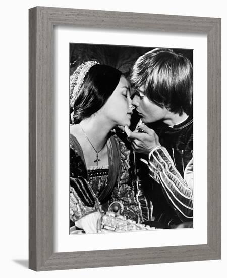 Romeo and Juliet, 1968-null-Framed Photographic Print