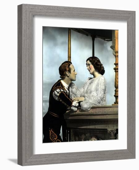 Romeo And Juliet, Leslie Howard, Norma Shearer, 1936, Balcony Scene-null-Framed Photo