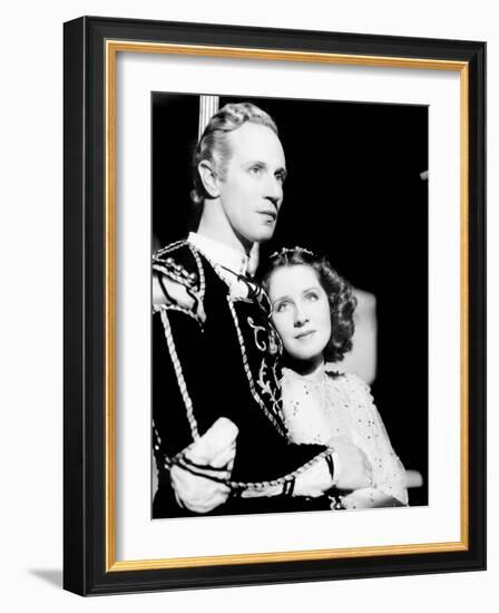 Romeo and Juliet, Leslie Howard, Norma Shearer, 1936-null-Framed Photo