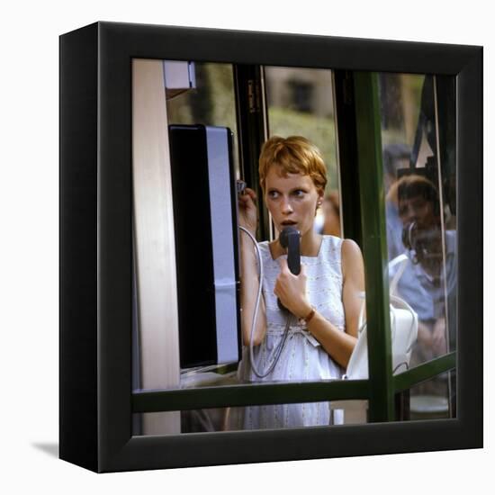 ROSEMARY'S BABY, 1968 directed by ROMAN POLANSKI Mia Farrow (photo)-null-Framed Stretched Canvas