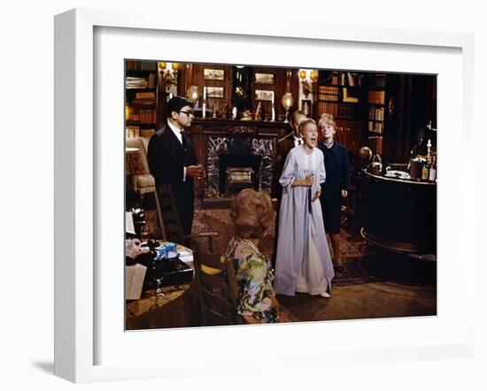 ROSEMARY'S BABY, 1968 directed by ROMAN POLANSKI Mia Farrow (photo)-null-Framed Photo