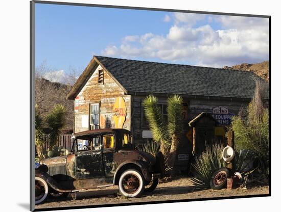 Route 66, Hackberry, Arizona, USA-Julian McRoberts-Mounted Photographic Print