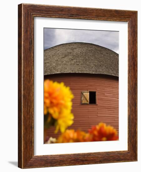 Route 66 Round Barn, Arcadia, Oklahoma, United States of America, North America-Snell Michael-Framed Photographic Print