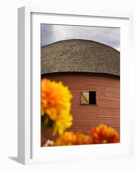 Route 66 Round Barn, Arcadia, Oklahoma, United States of America, North America-Snell Michael-Framed Photographic Print