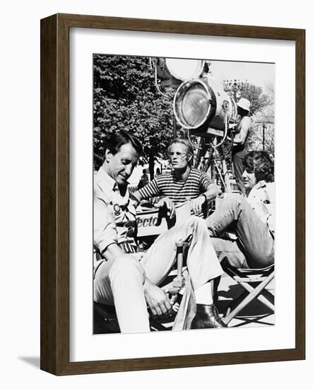 Roy Scheider, Steven Spielberg, Richard D, Zanuck, Jaws, 1975-null-Framed Photographic Print