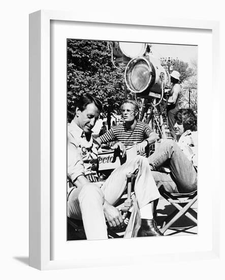 Roy Scheider, Steven Spielberg, Richard D, Zanuck, Jaws, 1975-null-Framed Photographic Print