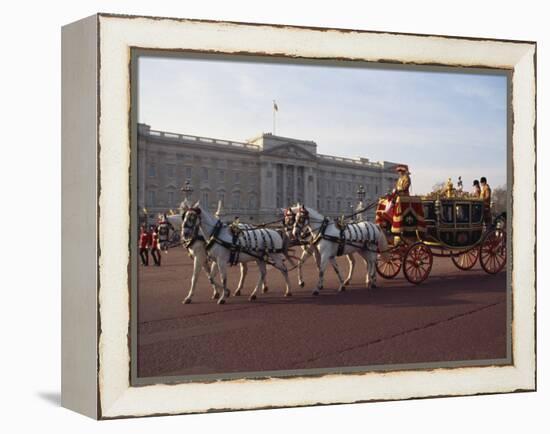 Royal Carriage Outside Buckingham Palace, London, England, United Kingdom, Europe-Nigel Francis-Framed Premier Image Canvas