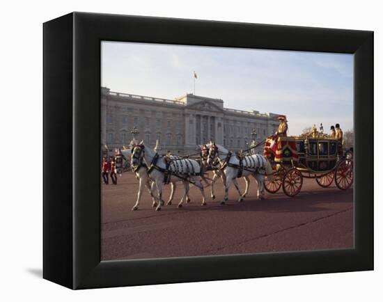 Royal Carriage Outside Buckingham Palace, London, England, United Kingdom, Europe-Nigel Francis-Framed Premier Image Canvas