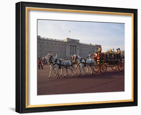 Royal Carriage Outside Buckingham Palace, London, England, United Kingdom, Europe-Nigel Francis-Framed Photographic Print