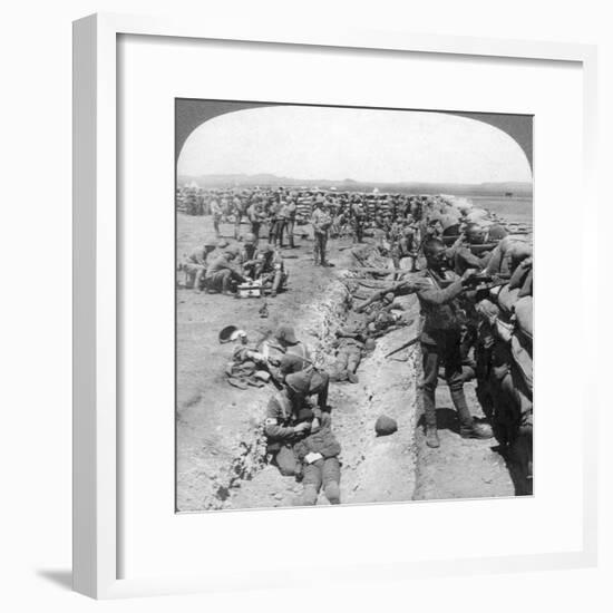 Royal Munster Fusiliers Fighting at Honey Nest Kloof, South Africa, 1900-Underwood & Underwood-Framed Giclee Print