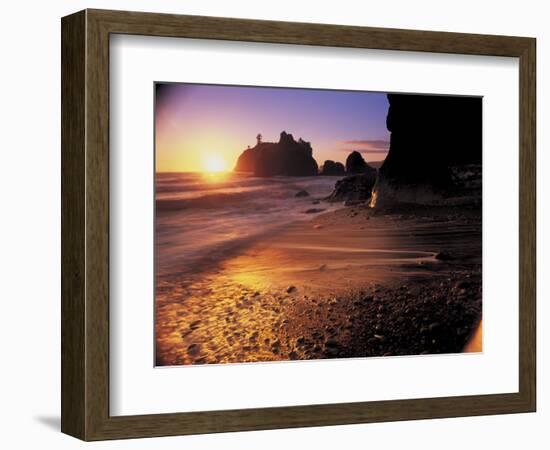 Ruby Beach at Sunset-Peter Adams-Framed Photographic Print