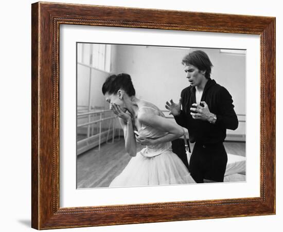 Rudolf Khametovich Nureyev and Margot Fonteyn Rehearsing Marguerite and Armand, England-Anthony Crickmay-Framed Premium Photographic Print