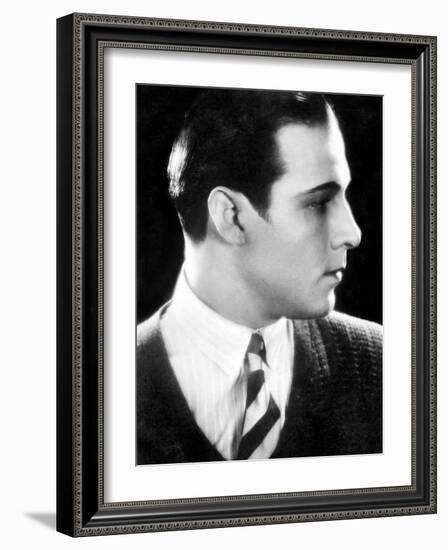 Rudolph Valentino, 1920s-null-Framed Photo