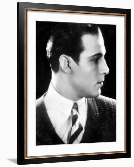 Rudolph Valentino, 1920s-null-Framed Photo