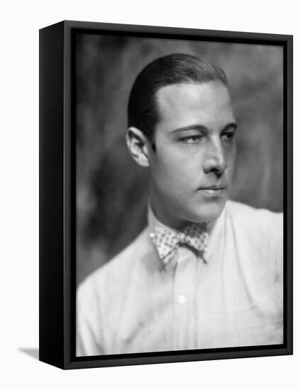 Rudolph Valentino, 1926-null-Framed Premier Image Canvas