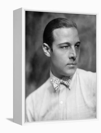 Rudolph Valentino, 1926-null-Framed Premier Image Canvas