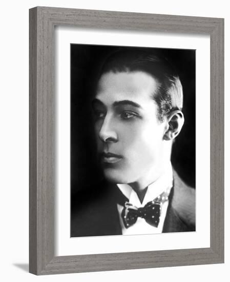 Rudolph Valentino, c.1921-null-Framed Photo