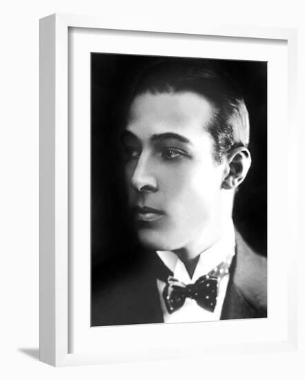 Rudolph Valentino, c.1921-null-Framed Photo