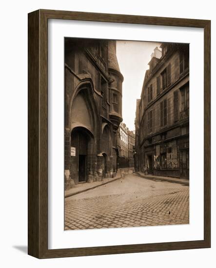 Rue du Figuier, 1924-Eugène Atget-Framed Photographic Print