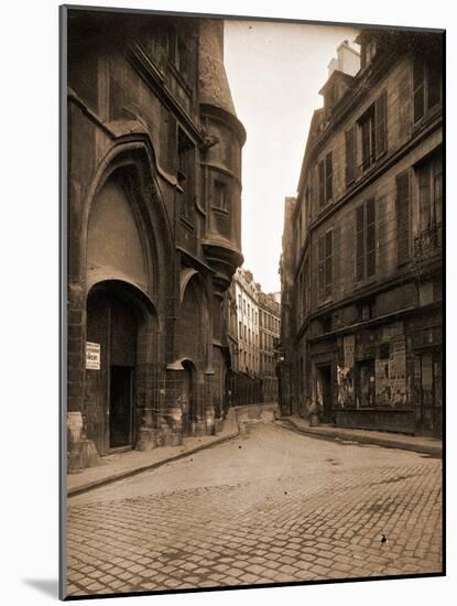 Rue du Figuier, 1924-Eugène Atget-Mounted Photographic Print