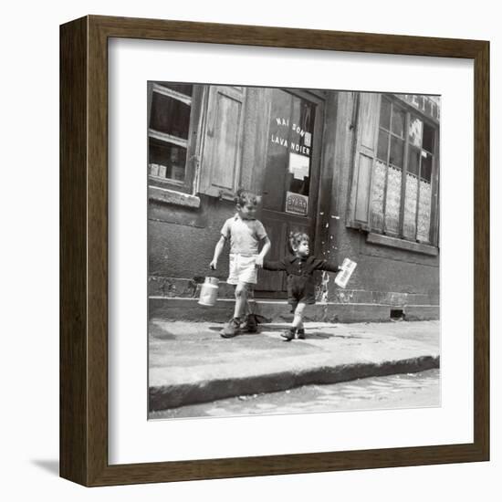Rue Marcellin Berthelot, Choisy-Le-Roi, c.1945-Robert Doisneau-Framed Art Print