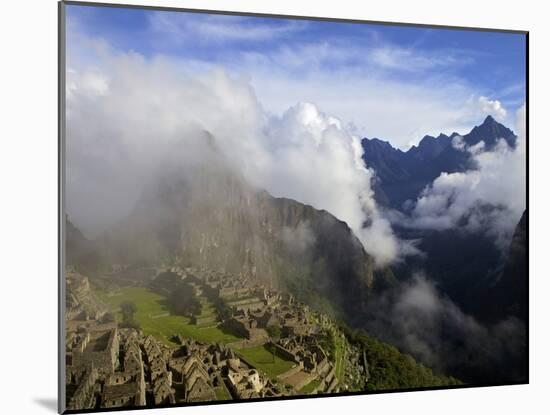 Ruins of the Inca City in Morning Light, Machu Picchu, UNESCO World Heritage Site, Urubamba Provinc-Simon Montgomery-Mounted Photographic Print