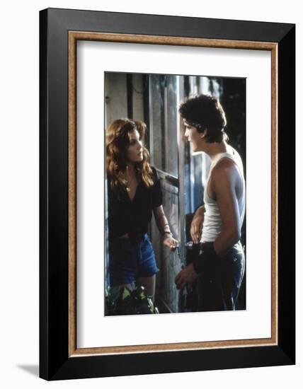 RUMBLE FISH, 1983 directed by FRANCIS FORD COPPOLA Diane Lane and Matt Dillon (photo)-null-Framed Photo