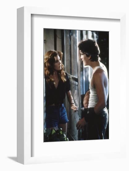 RUMBLE FISH, 1983 directed by FRANCIS FORD COPPOLA Diane Lane and Matt Dillon (photo)-null-Framed Photo