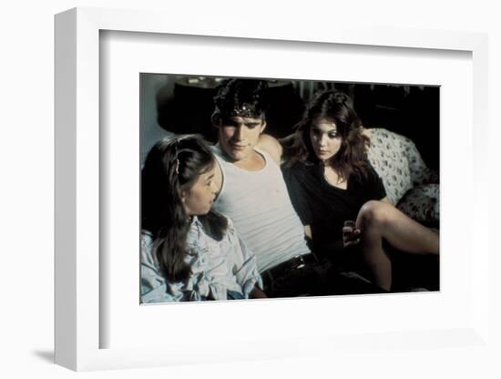 RUMBLE FISH, 1983 directed by FRANCIS FORD COPPOLA Matt Dillon and Diane Lane (photo)-null-Framed Photo