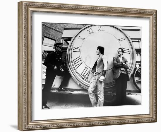 RUMBLE FISH, 1983 directed by FRANCIS FORD COPPOLA Matt Dillon and Mickey Rourke (b/w photo)-null-Framed Photo