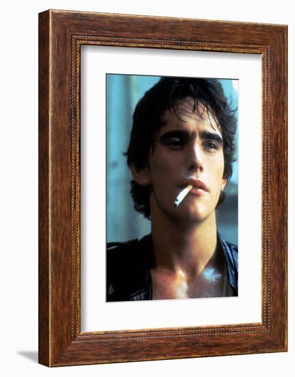 RUMBLE FISH, 1983 directed by FRANCIS FORD COPPOLA Matt Dillon (photo)-null-Framed Photo